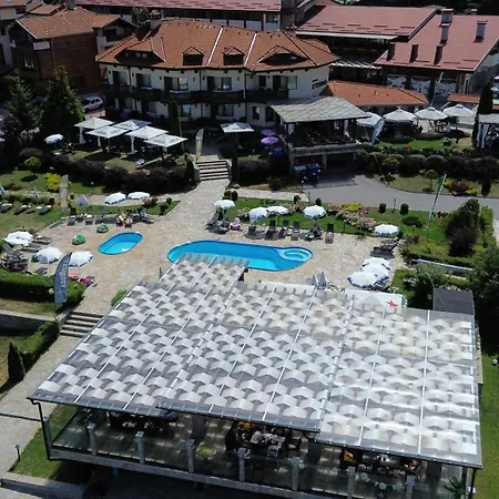 Family Eterno فندق 3*